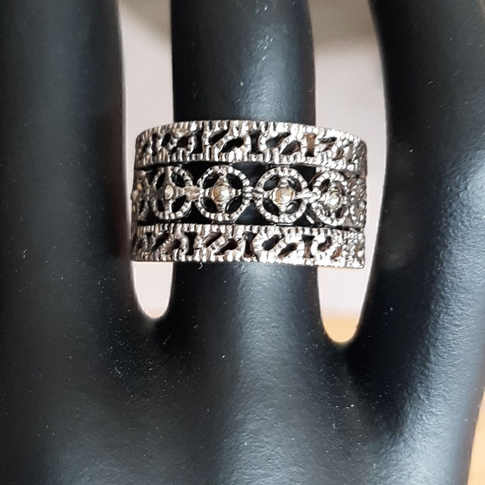 Sterling silver and marcasite ring